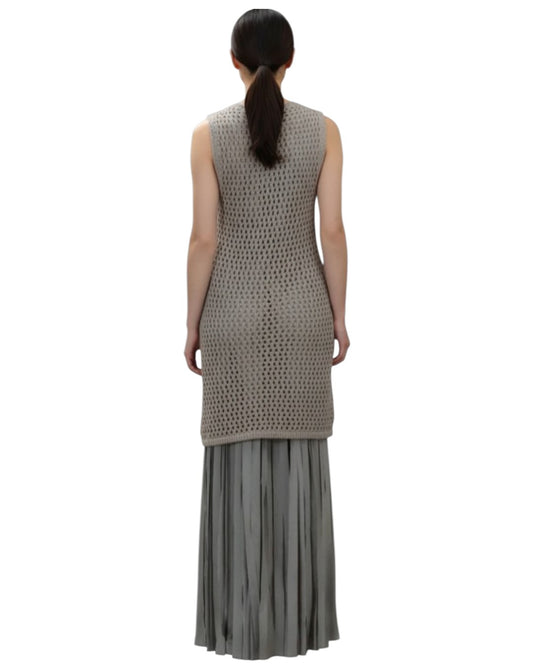 DANCING SHADOWS: THE ITALIAN KNIT & FRINGE SYMPHONY