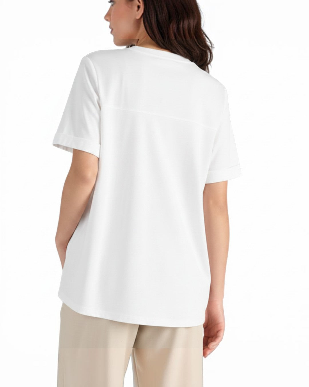 LIMPID SUMMER ELEGANCE: THE GEOMETRIC TEXTURE