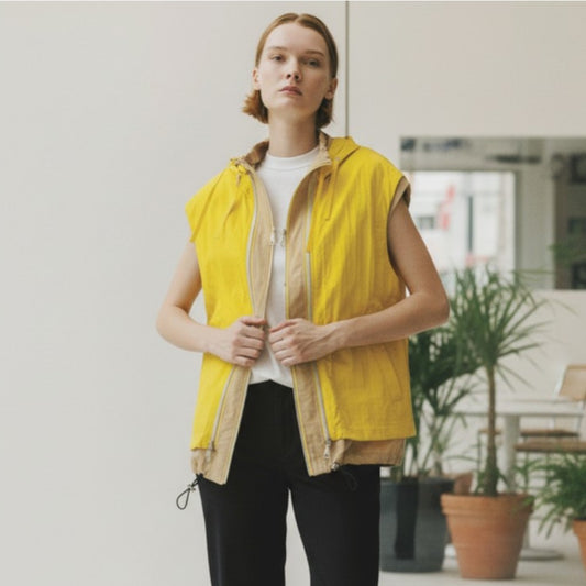 TRANSFORMABLE ELEGANCE: LIMONTA 3-WAY HOODED VEST