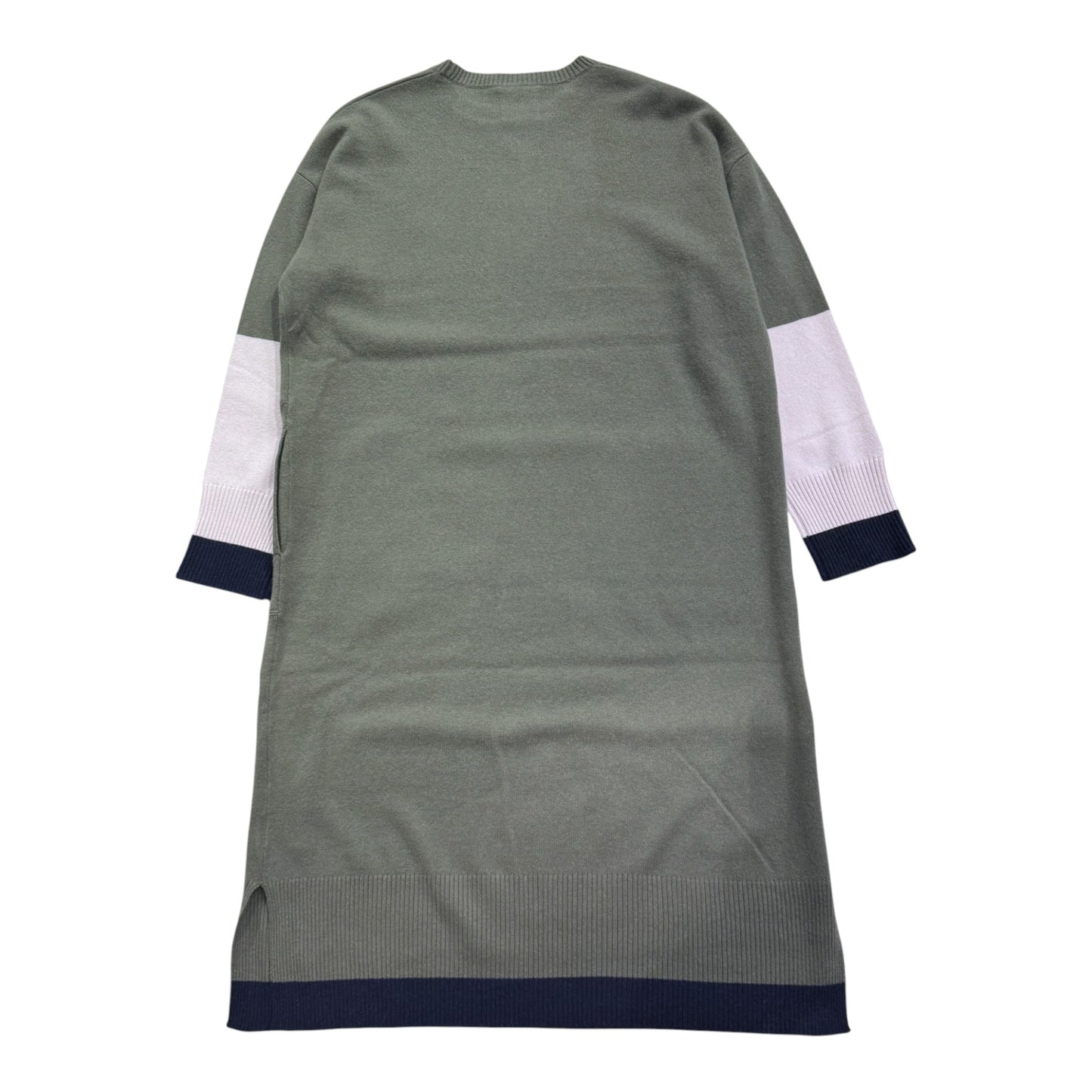 Dual-Toned Cashmere Harmony: The Art of Comfort