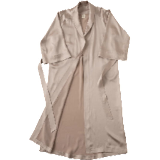 Foo Tokyo: A Timeless Silken Embrace