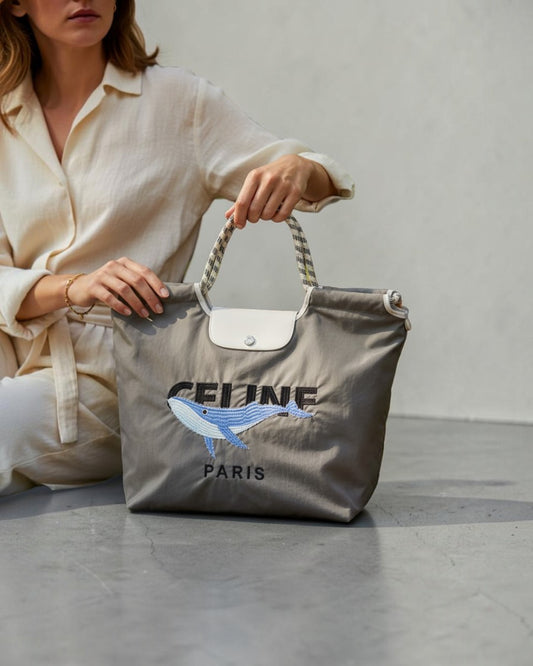 CHIC OCÉAN PARIS: THE WHALE EMBROIDERY TOTE