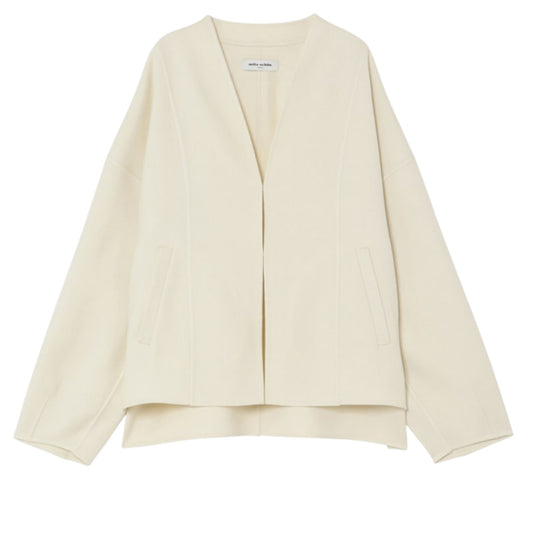 The Sculpted Ivory: Double-Face Wool Harmony