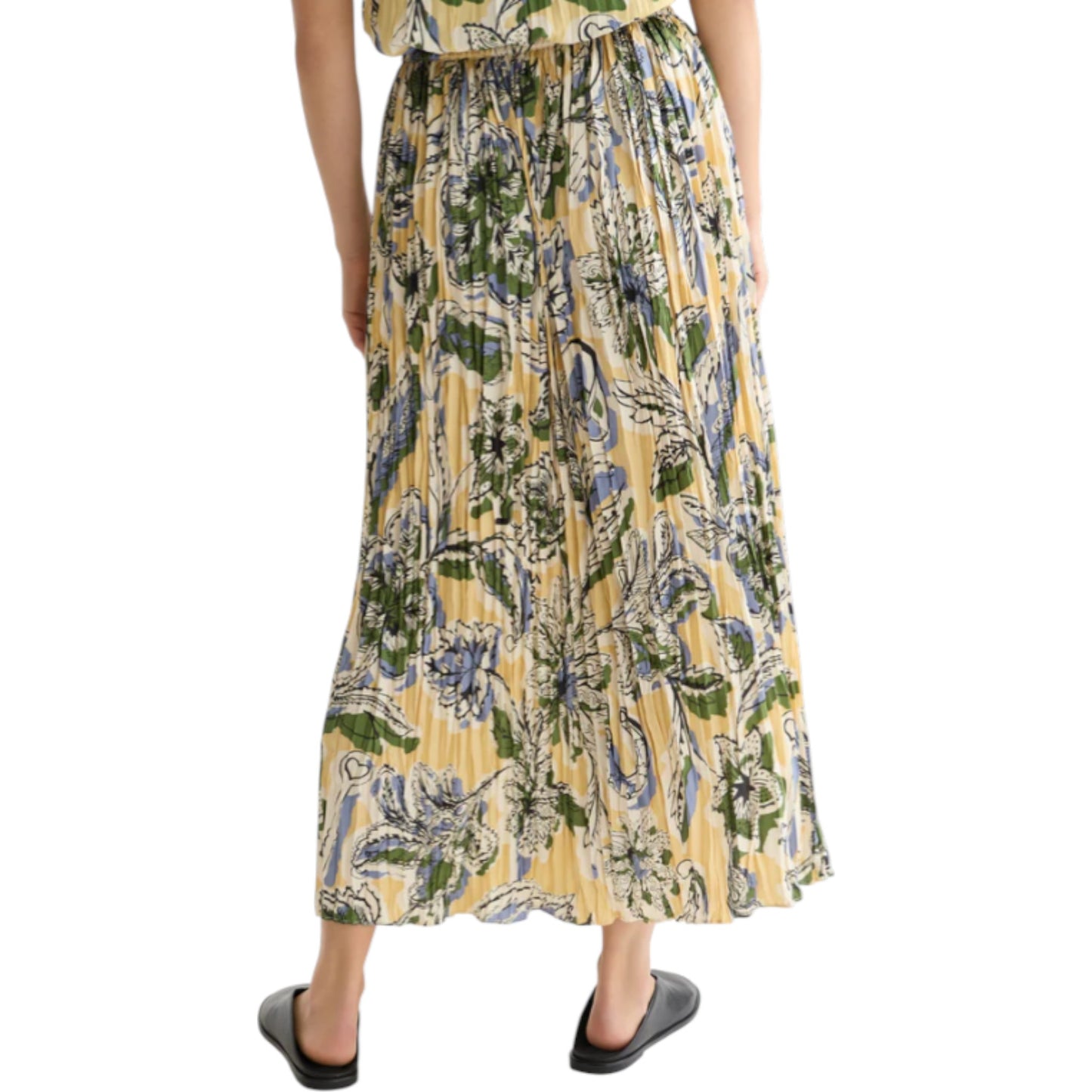 Botanical Reverie: The Micro-Pleat Maxi Muse