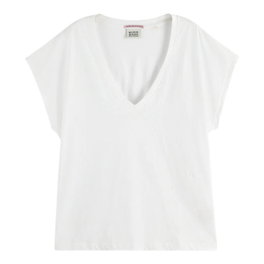 Essential Ease: The Slub V-Neck Muse