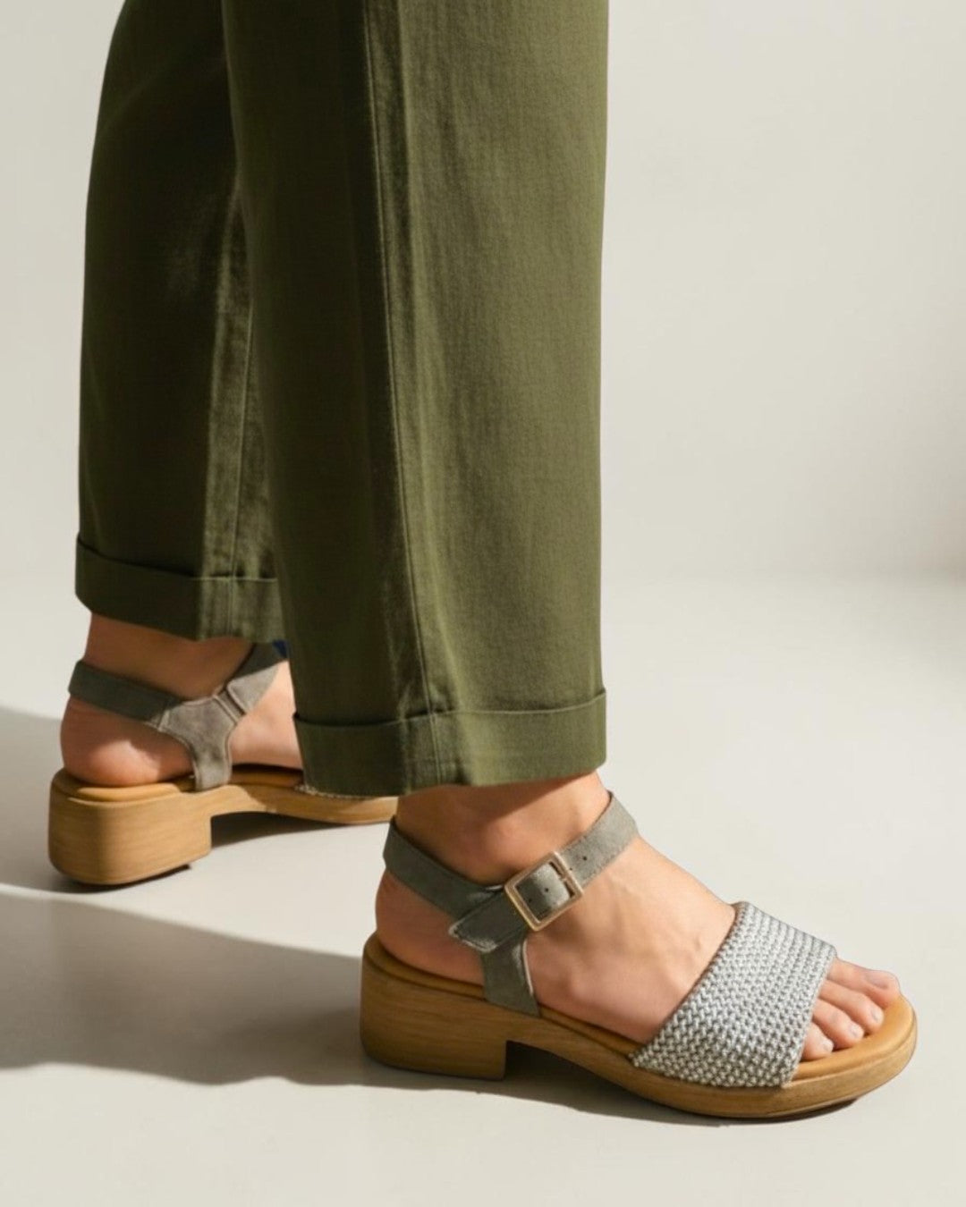 WOVEN CRAFTSMANSHIP &amp; NATURAL EASE