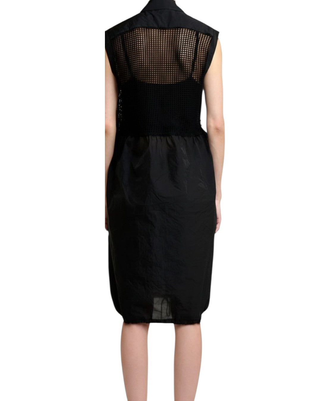 MILITARY CHIC ENCOUNTER WITH DELICATE LACE