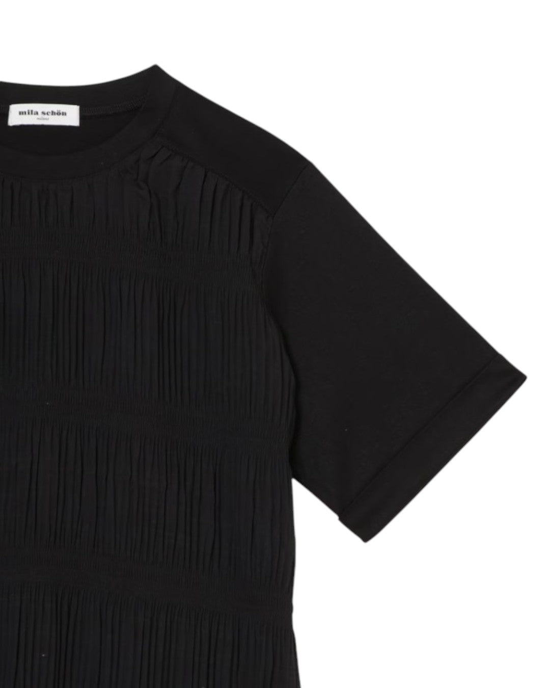 LIMPID SUMMER ELEGANCE: THE GEOMETRIC TEXTURE