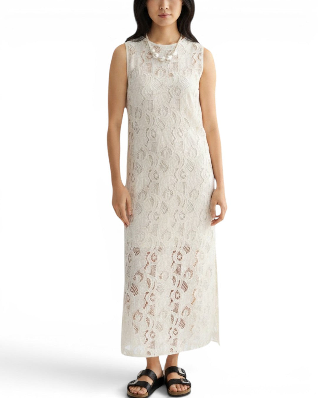 ECHOES OF SUNLIGHT AND LACE: THE ROMANTIC ESCAPE
