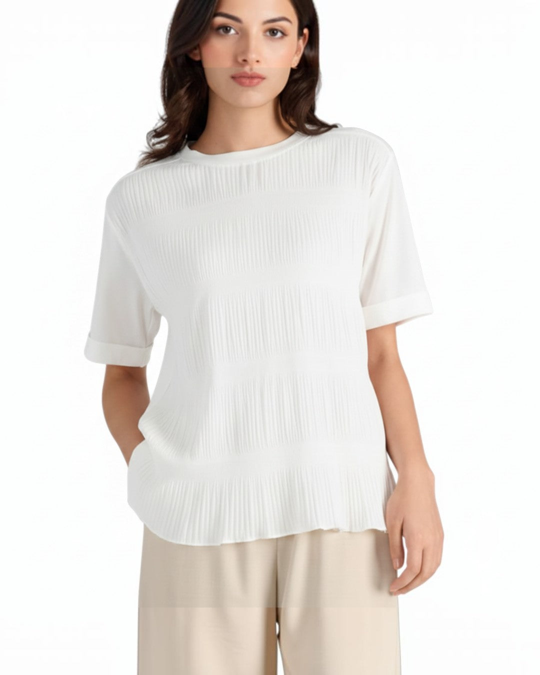 LIMPID SUMMER ELEGANCE: THE GEOMETRIC TEXTURE