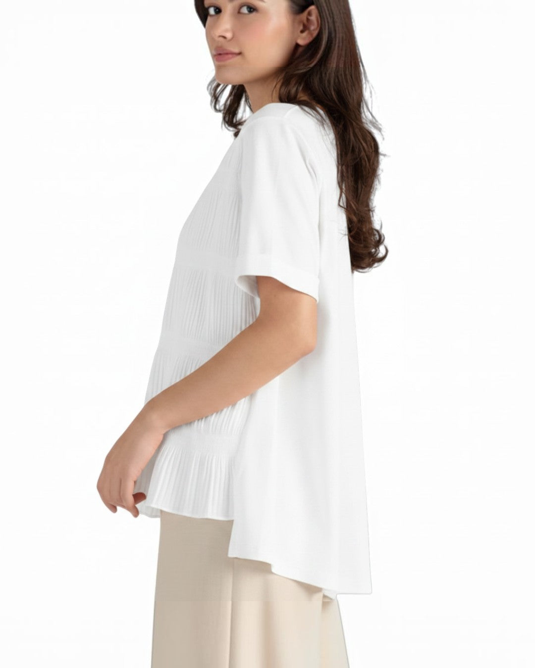 LIMPID SUMMER ELEGANCE: THE GEOMETRIC TEXTURE