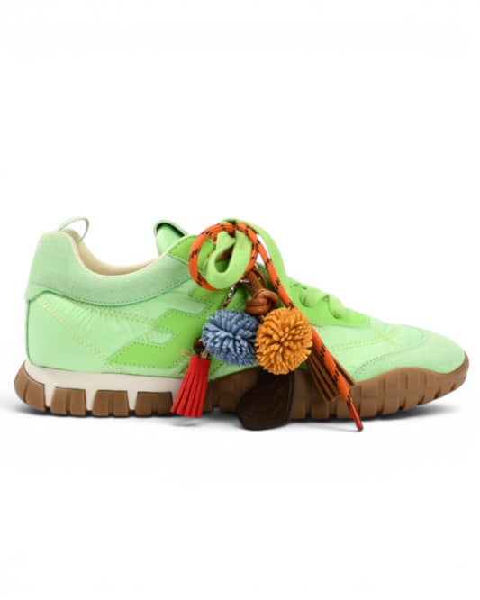 URBAN HARMONY: THE PLAYFUL SOLE