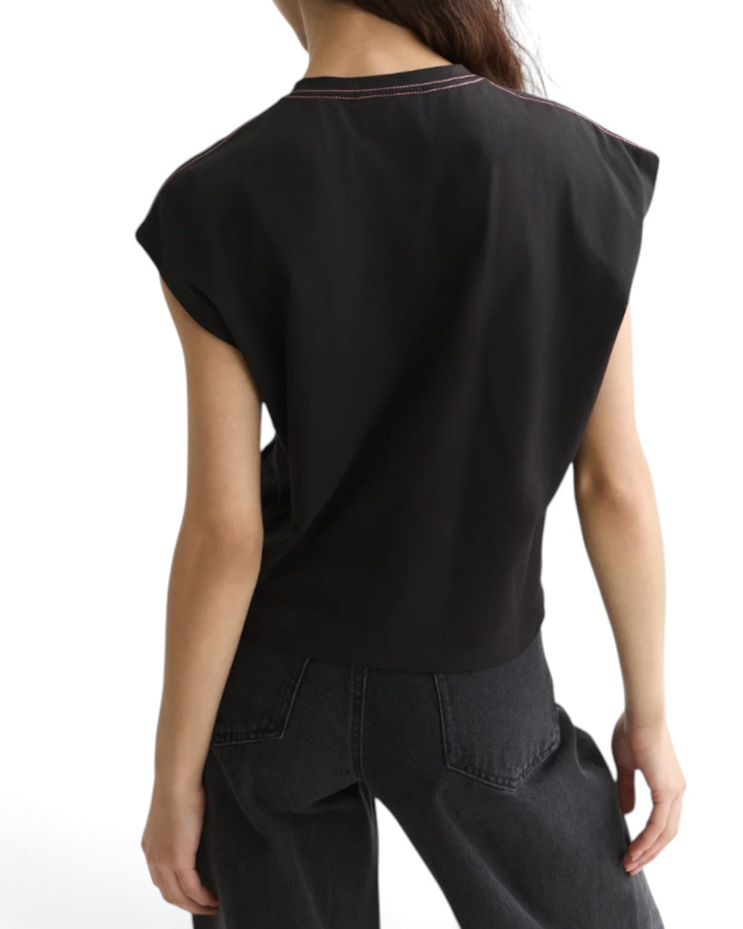 ELEGANCE IN A TWIST: TWISTED NECKLINE T-SHIRT