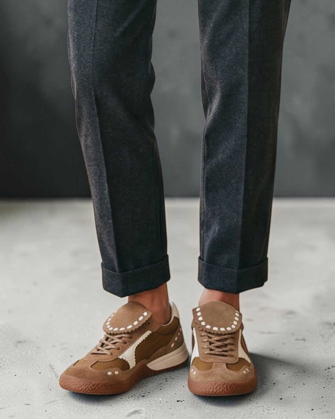 RETRO ELEGANCE & ITALIAN TOUCH: SUEDE STITCH SNEAKERS