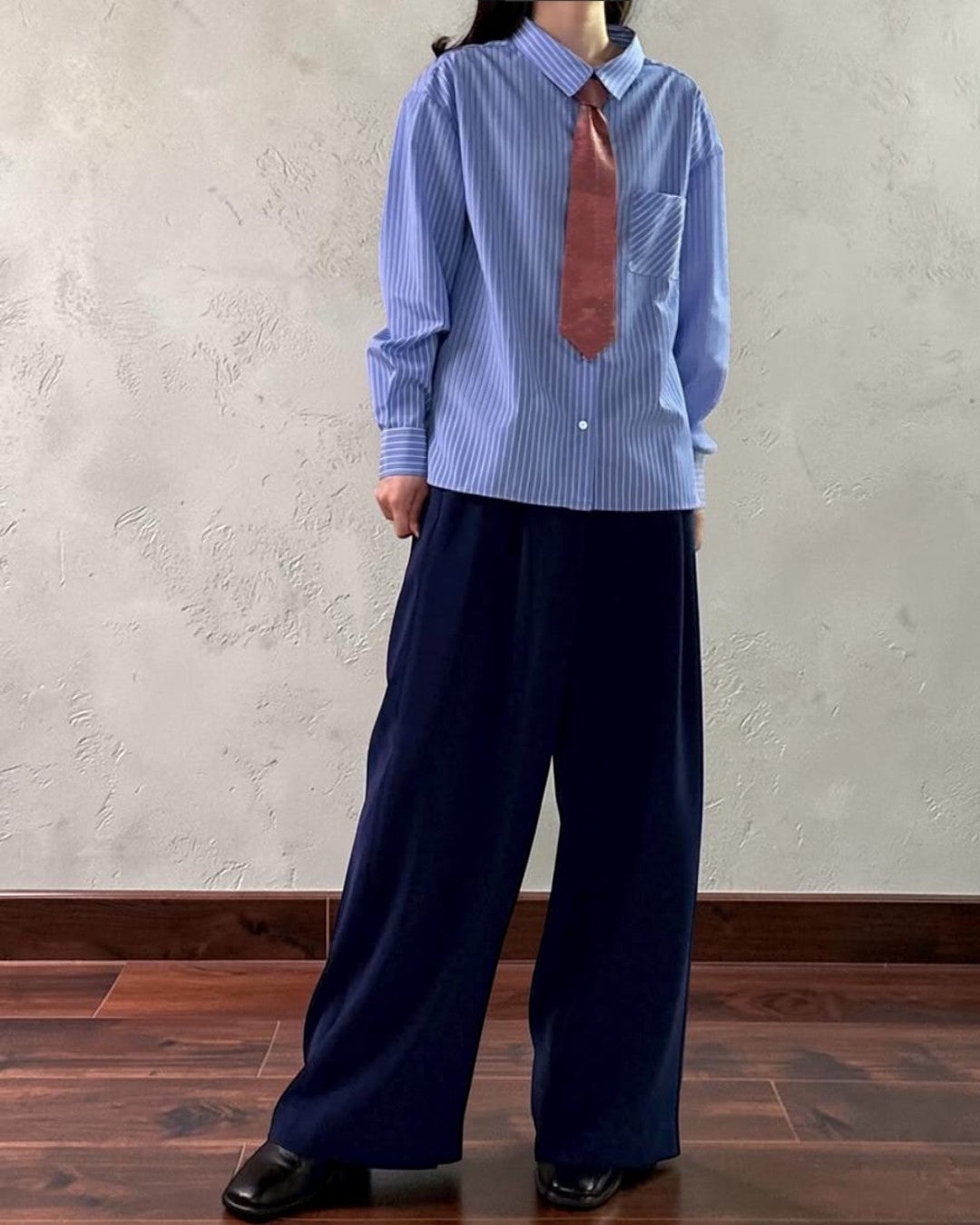 VERSATILE MANNISH CHARM: DETACHABLE TIE STRIPE SHIRT