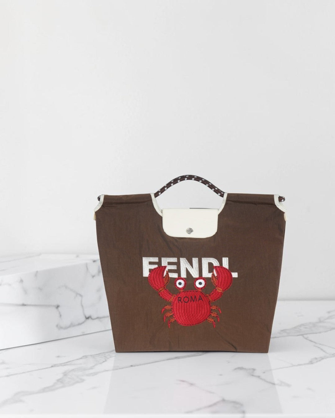 CHIC DES RUES PARISIENNES: THE EMBROIDERY TOTE