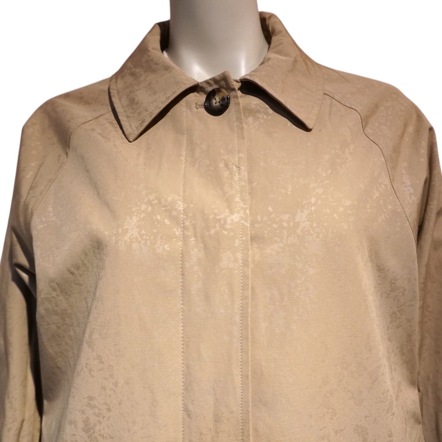 Embossed Bal collar coat