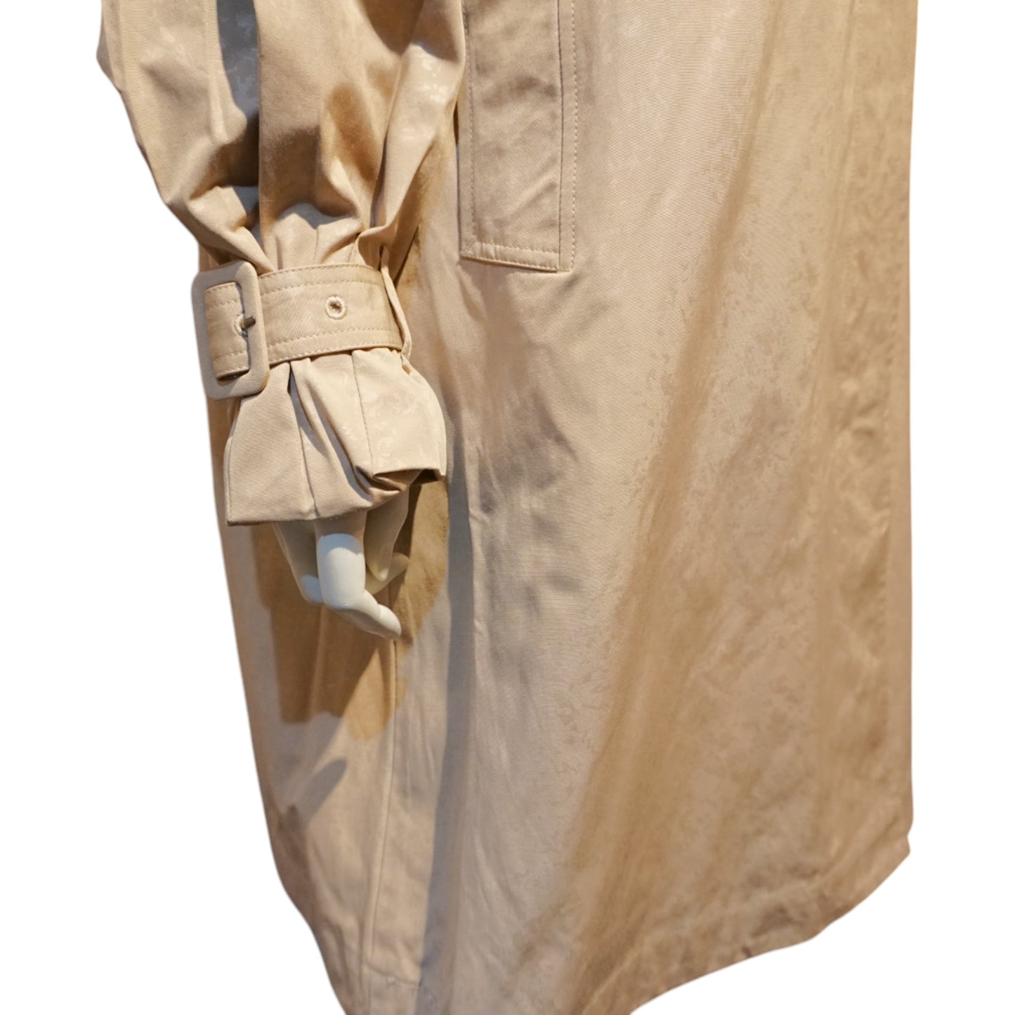 Embossed Bal collar coat