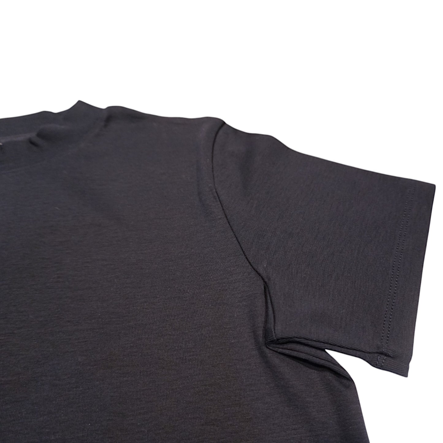 モックネックTシャツ