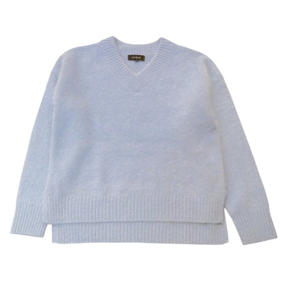 The Sky & Moca Whisper: Fox Cashmere V-Neck