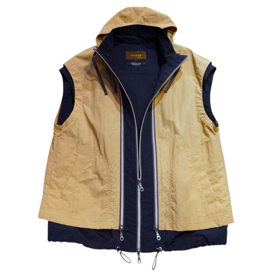 TRANSFORMABLE ELEGANCE: LIMONTA 3-WAY HOODED VEST