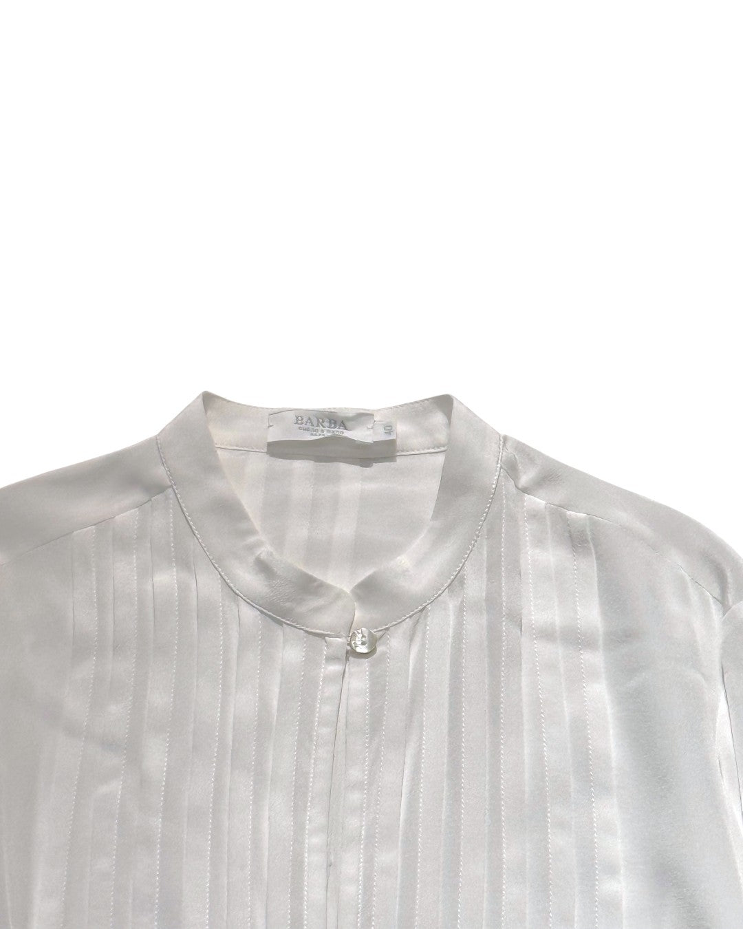 LUMINOUS SILK &amp; ARTISANAL LINES: THE PINTUCK MASTERPIECE