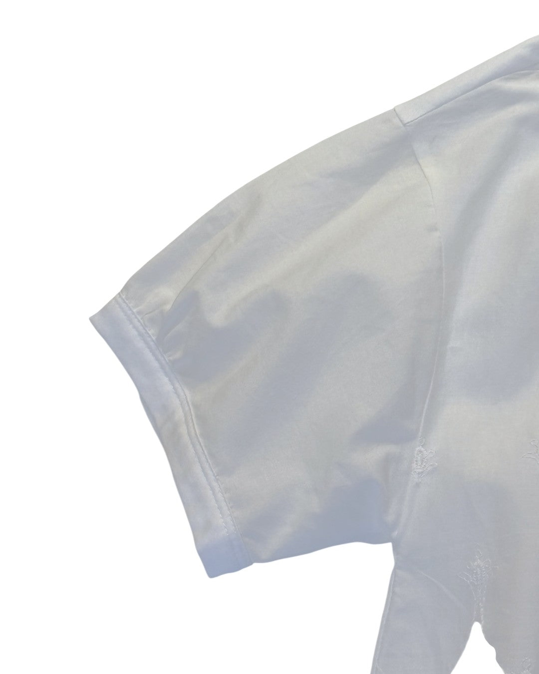 ETHEREAL LACE BREEZE: THE ART OF WHITE CRAFT