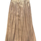 LIQUID LIGHT AND SOFT PLEATS: THE TIMELESS GOLDEN FLARE