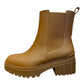 STEP INTO THE RAIN WITH CHIC CONFIDENCE