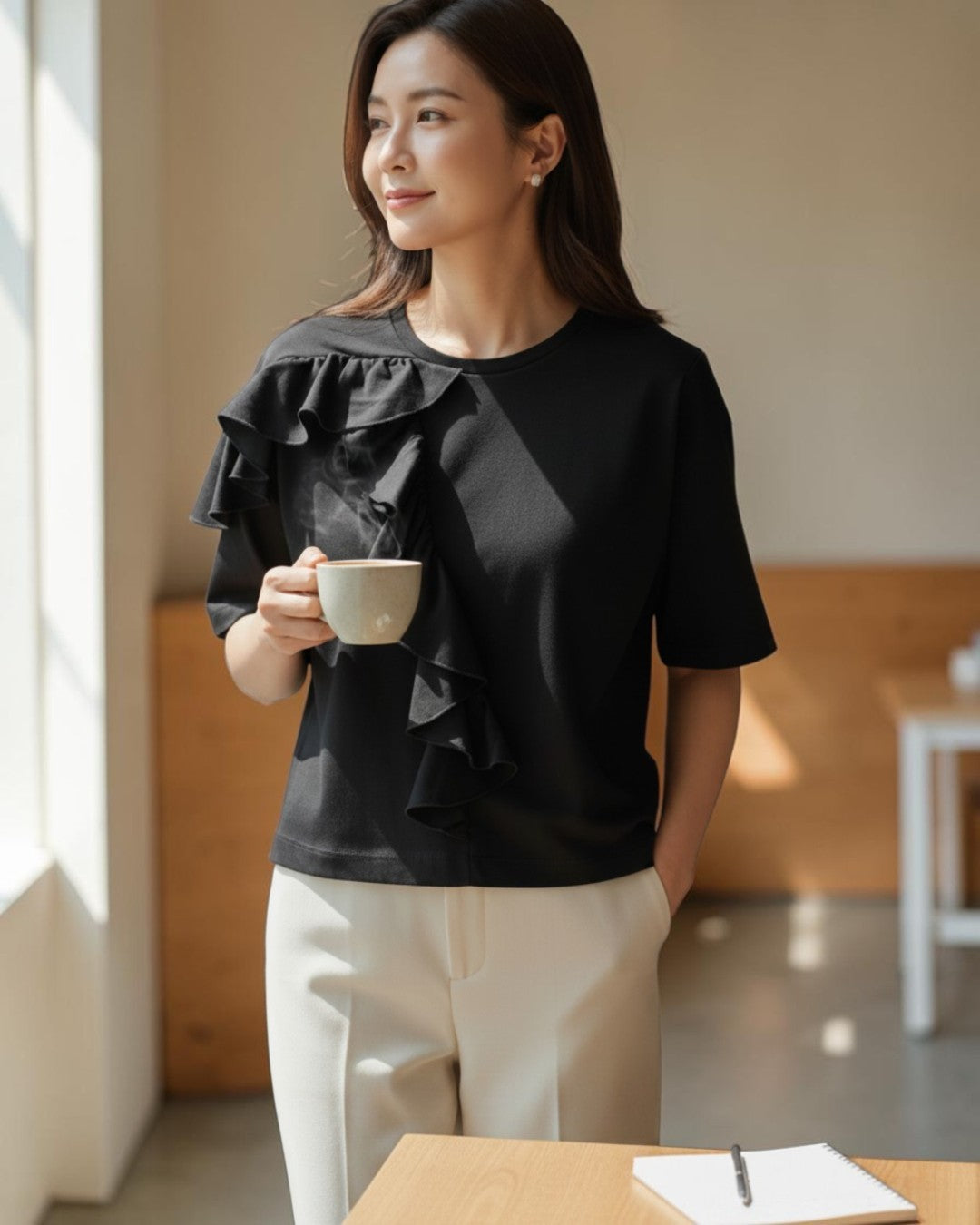 SCULPTED RUFFLE DYNAMICS: CREW NECK RUFFLE TEE