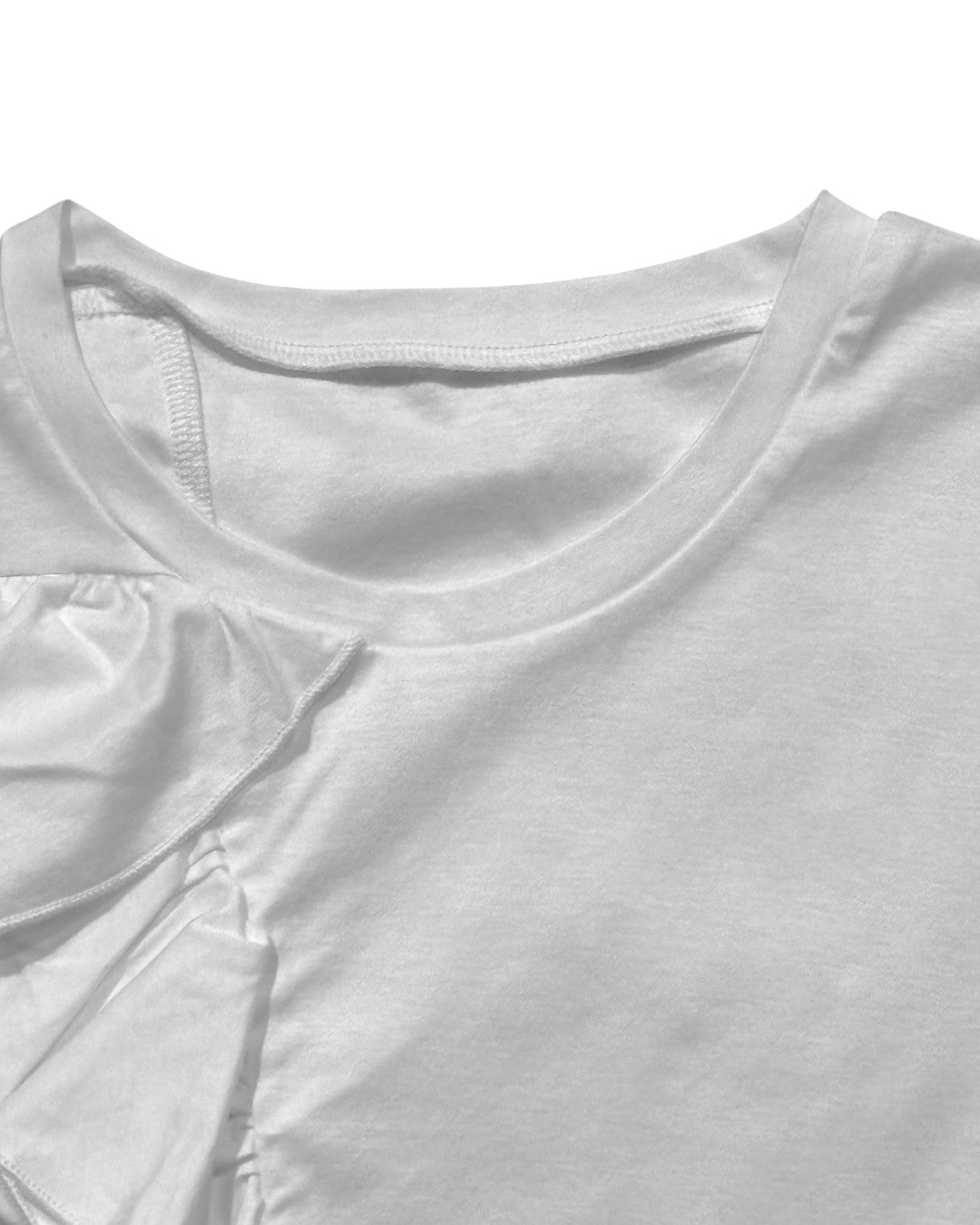 SCULPTED RUFFLE DYNAMICS: CREW NECK RUFFLE TEE