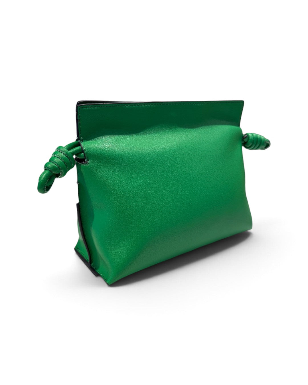SILKEN TOUCH & TIMELESS KNOT: NAPPA LEATHER DRAWSTRING CLUTCH BAG