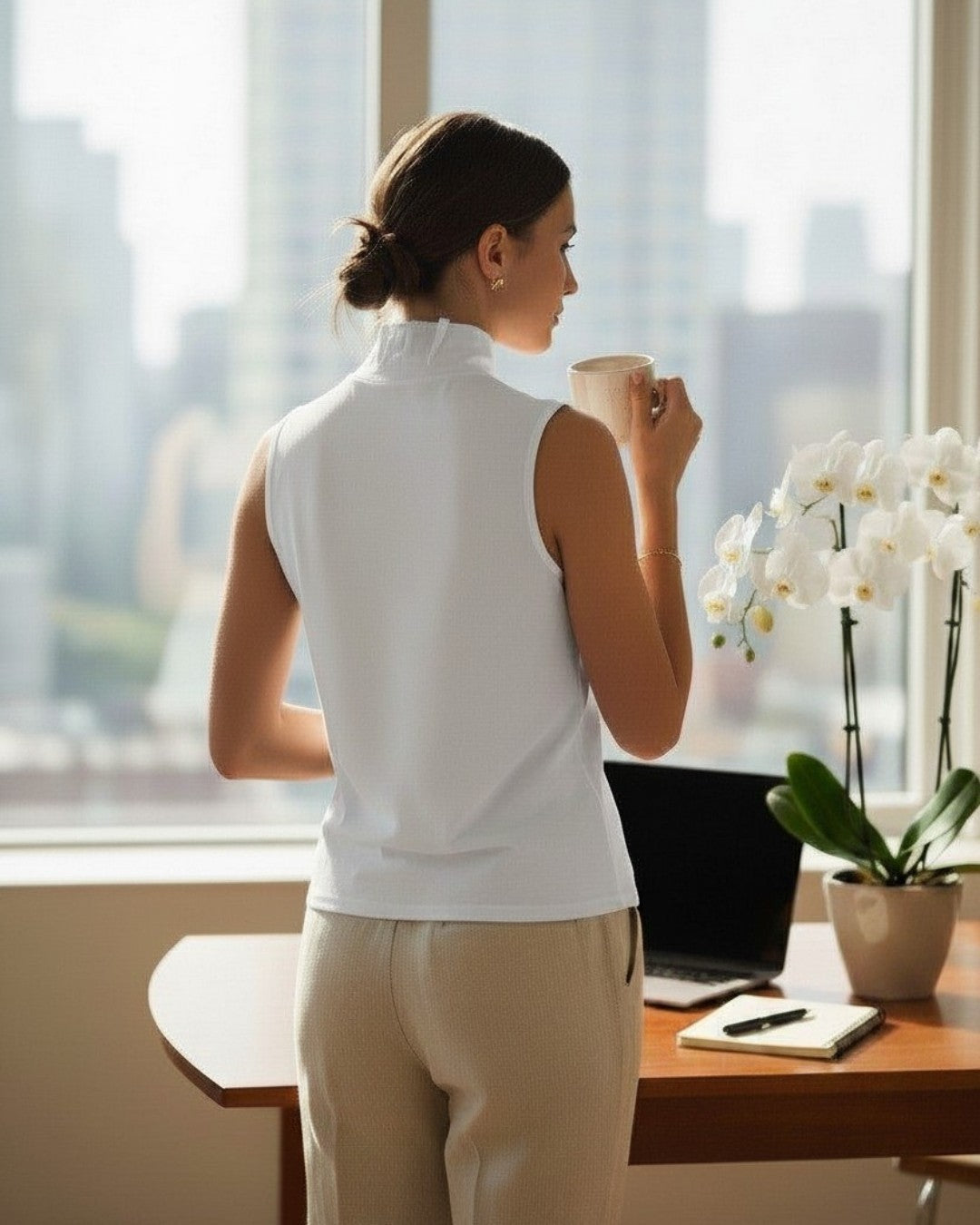 THE ESSENTIAL PURITY: HIGH-NECK MINIMALISM