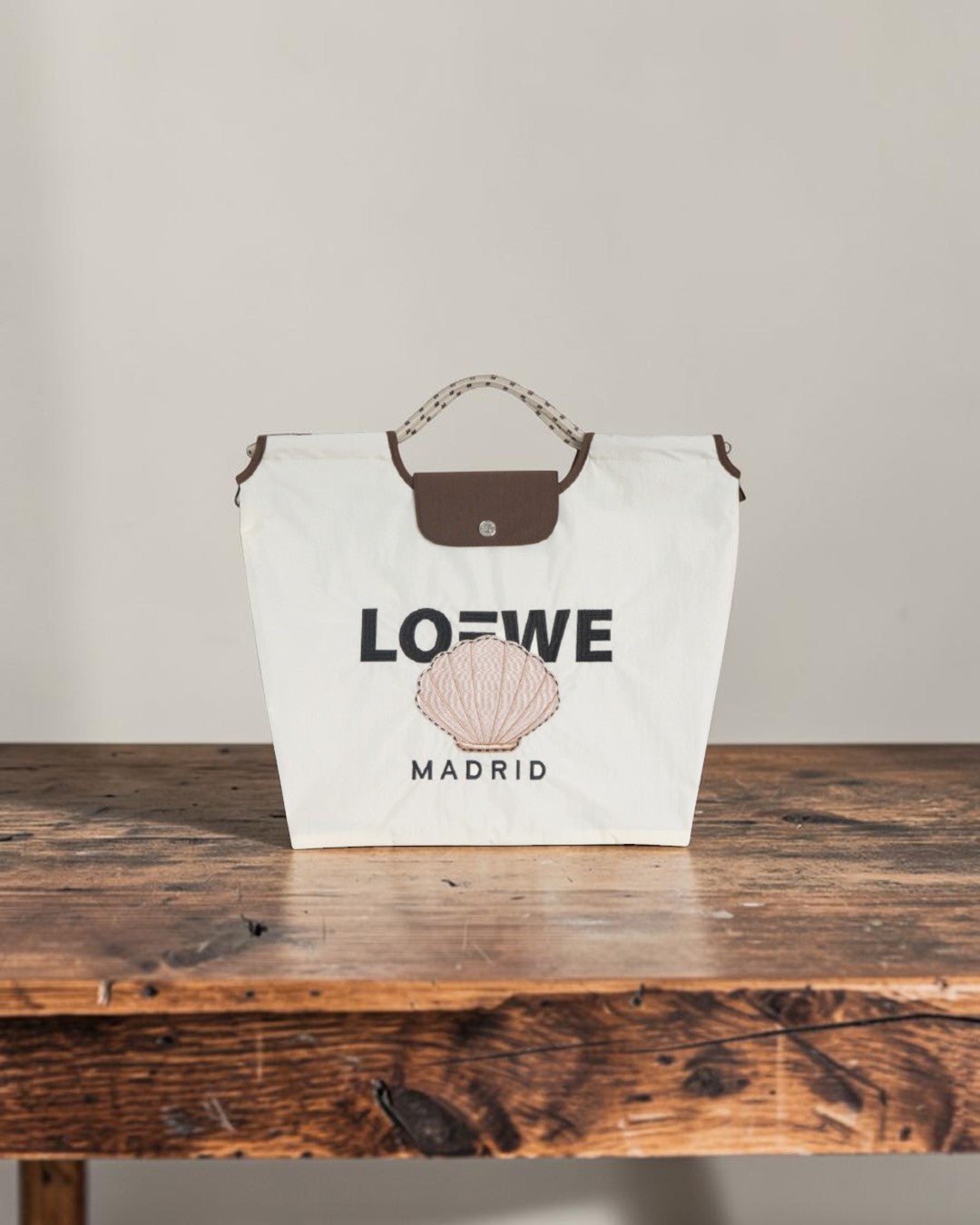 LES VACANCES À PARIS: THE SHELL EMBROIDERY TOTE