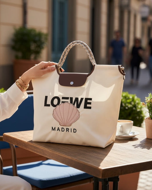 LES VACANCES À PARIS: THE SHELL EMBROIDERY TOTE